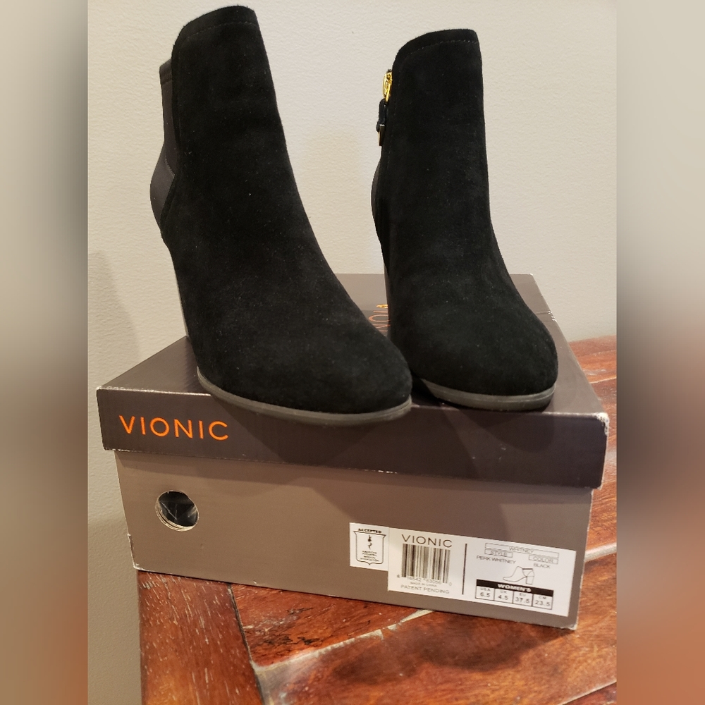 Vionic Perk Whitney Boot - Picture 5 of 5